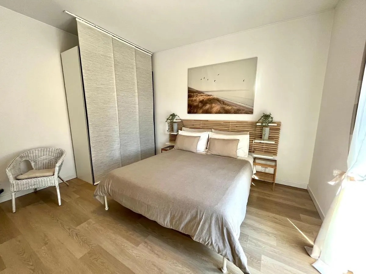 Family Apartment 2 Sirmione 0*,  Italia